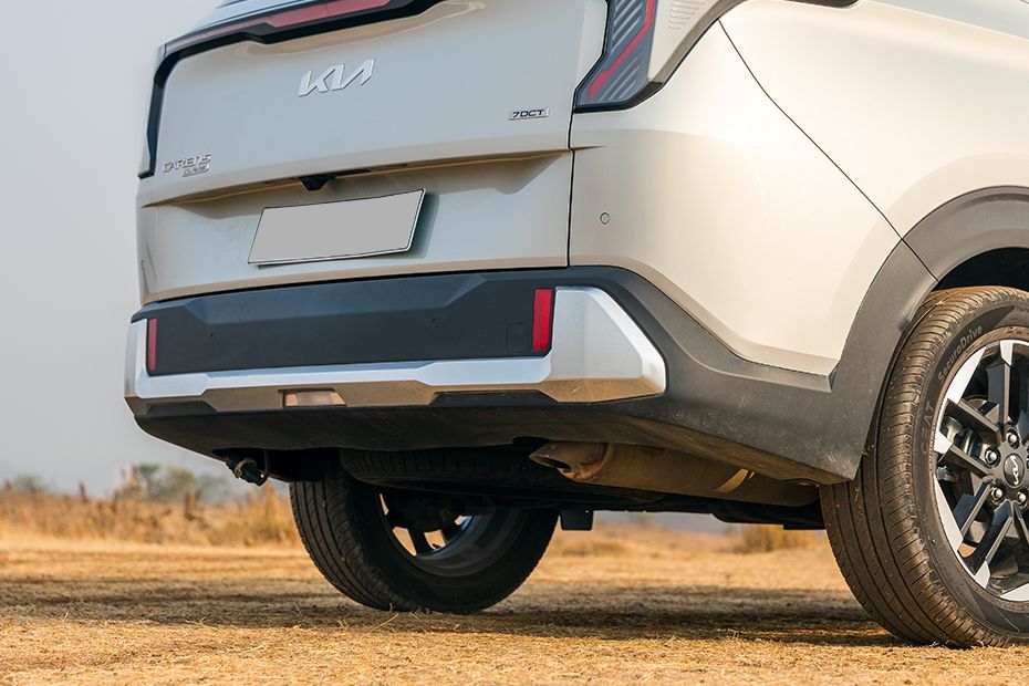 Rear Bumper Image of Carens Clavis