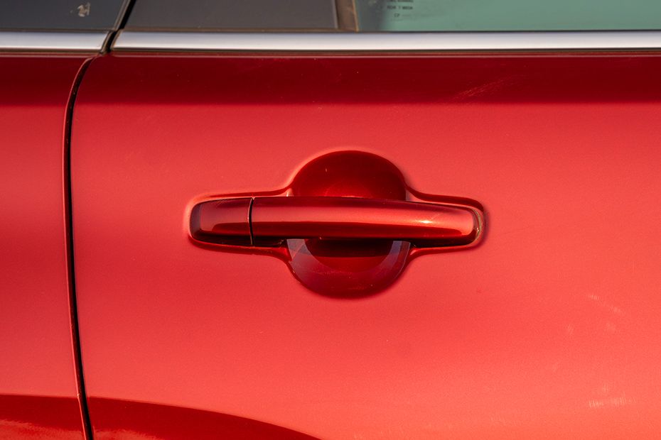 Rear Door Handle Image of Hyryder