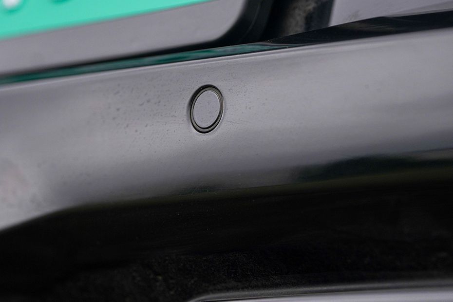 Rear Parking Sensors Image of BE 6
