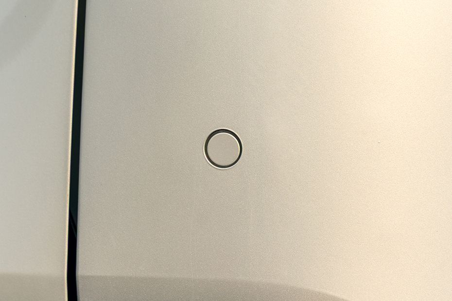 Rear Parking Sensors Top View Image of Carens Clavis