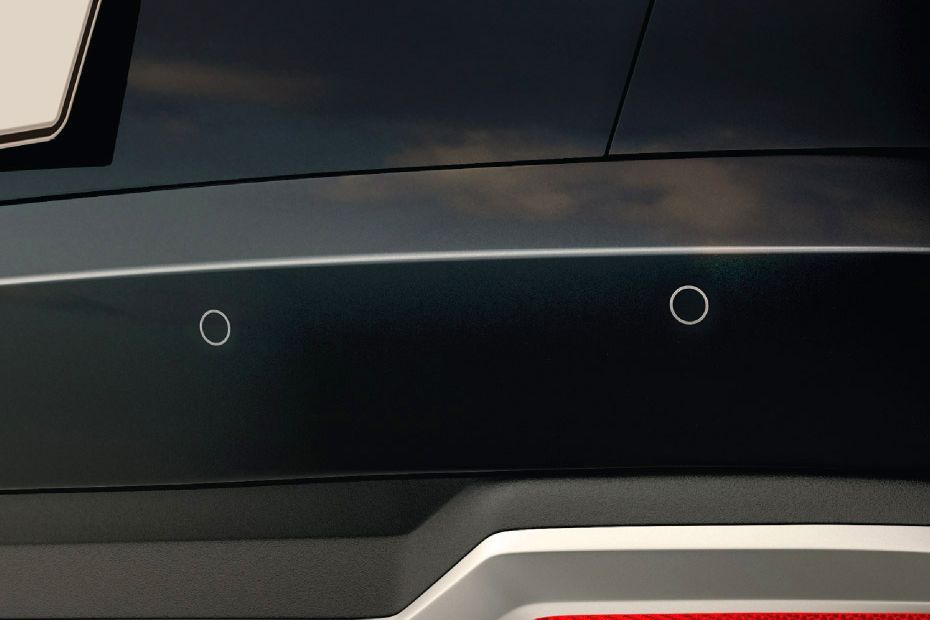 Rear Parking Sensors Top View Image of Verna