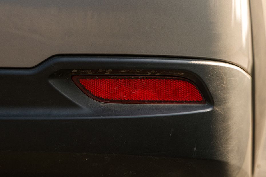 Rear Reflector Image of Camry