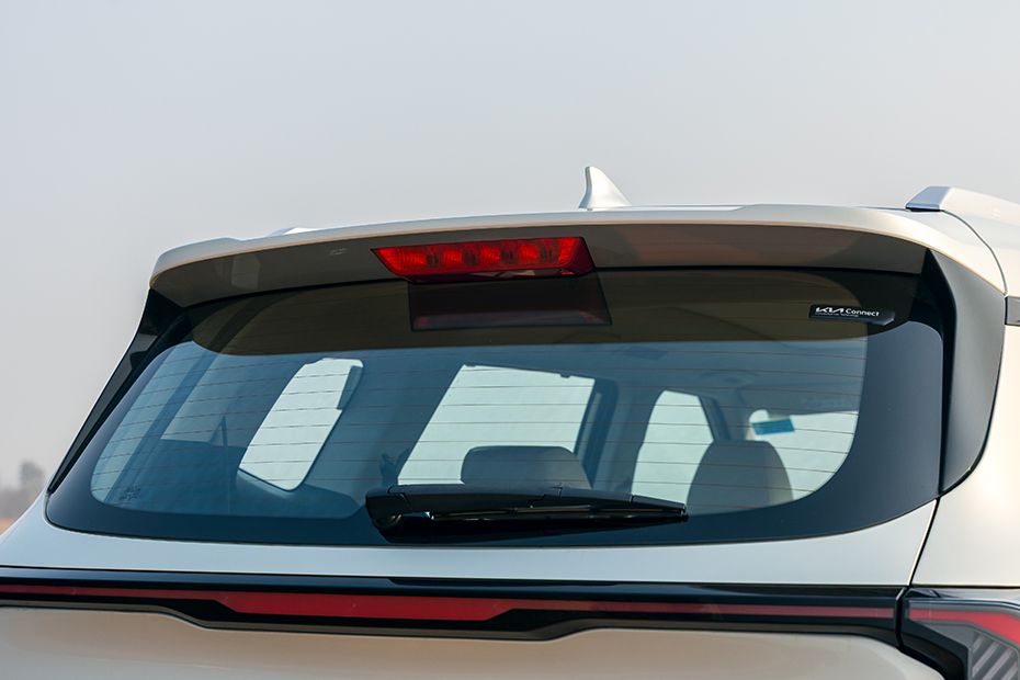 Rear Spoiler Image of Carens Clavis