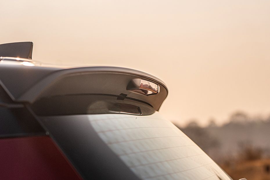 Rear Spoiler Image of Hyryder