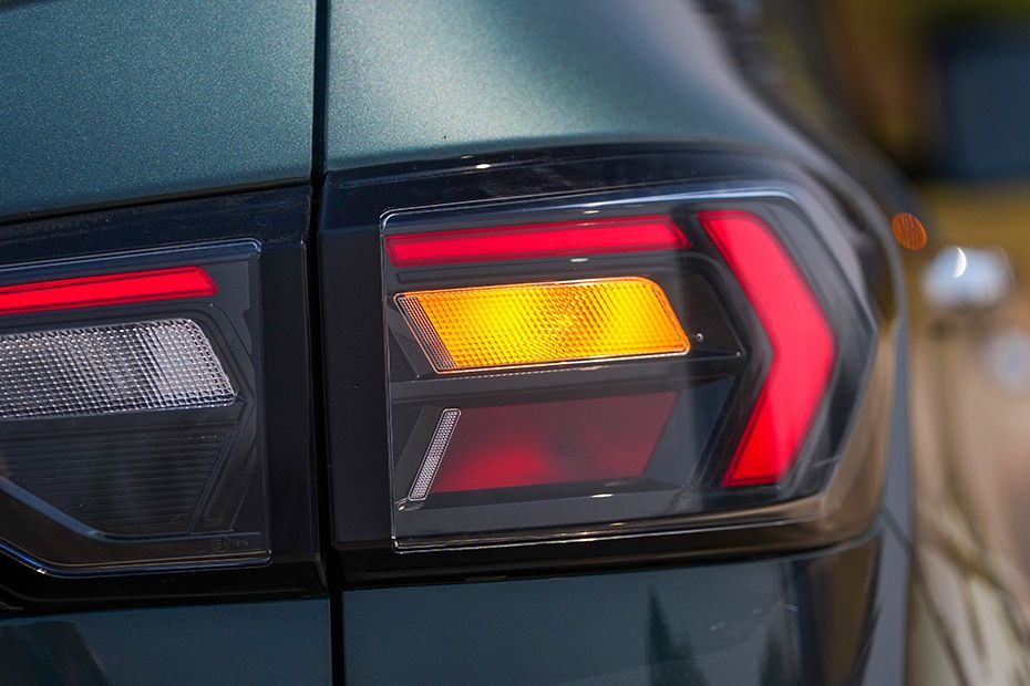 Turn Indicator (Rear) Image of Gravite