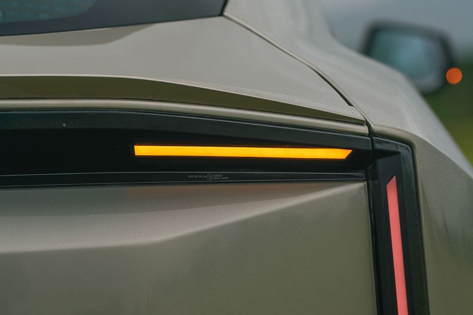 Turn Indicator (Rear) Image of BE 6
