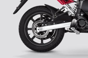 Rear Wheel of RV400
