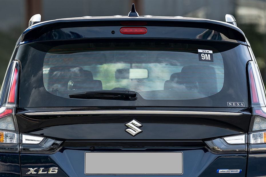 Rear WindShield Image of XL6