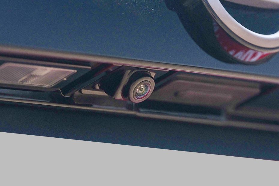 Reverse Parking Camera Image of Gravite