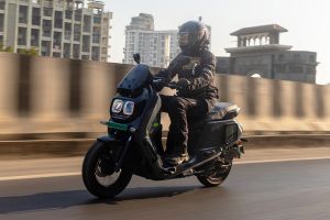 Riding: Front Left Quarter View of Indie