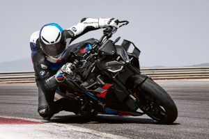 Riding: Front Right 3/4 View of M 1000 R