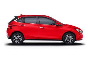 Right Side Profile View Image of i20