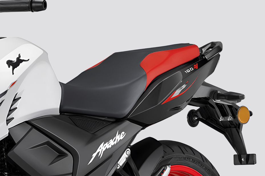 Seat of Apache RTR 160 4V