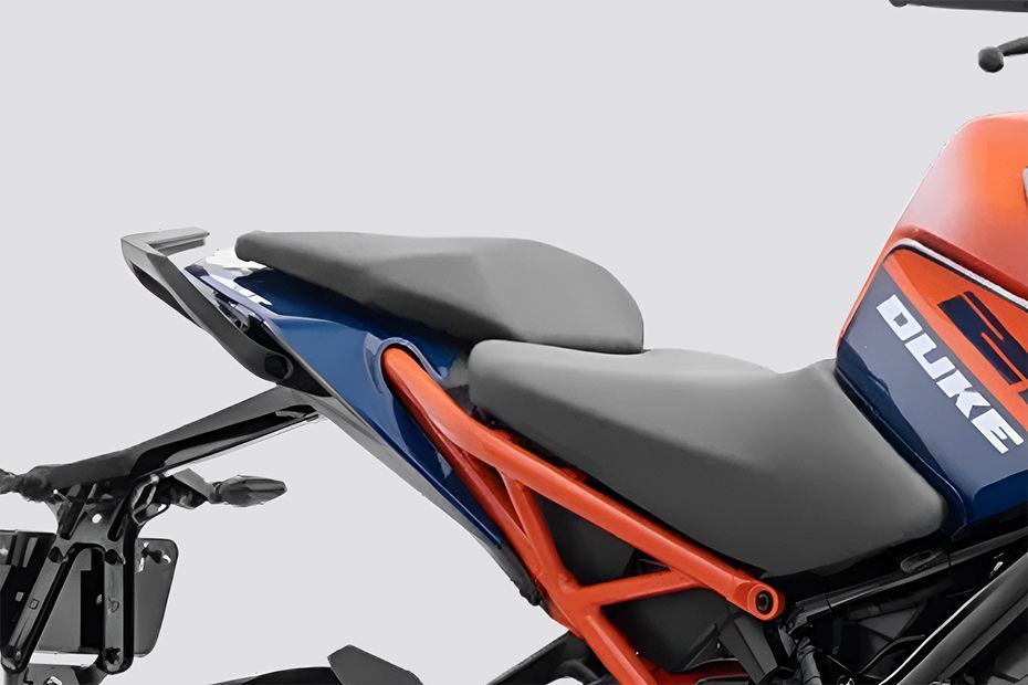 Seat of 200 Duke
