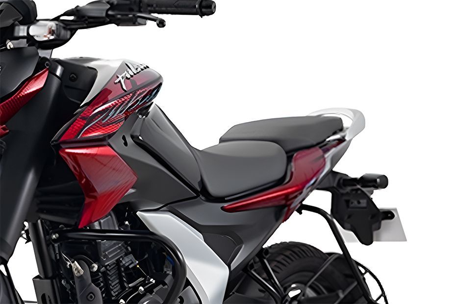 Seat of Pulsar N125