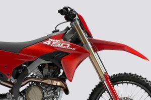 Side Fairing of Desmo450 MX