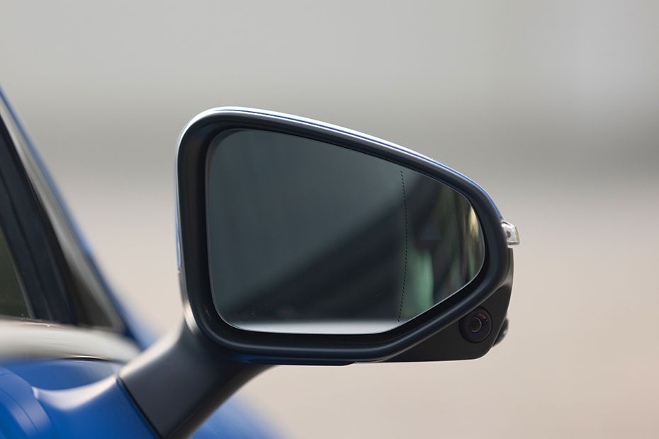 Side mirror rear angle Image of CLA Electric