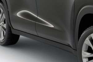 Side Skirt Image of Innova Hycross