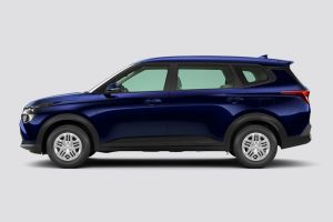 Side view Image of Carens