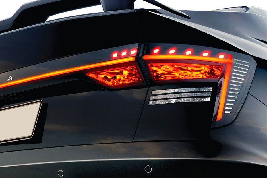Tail lamp Image of Verna