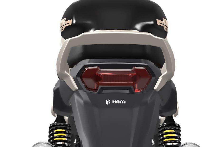 Tail Light of Mavrick 440