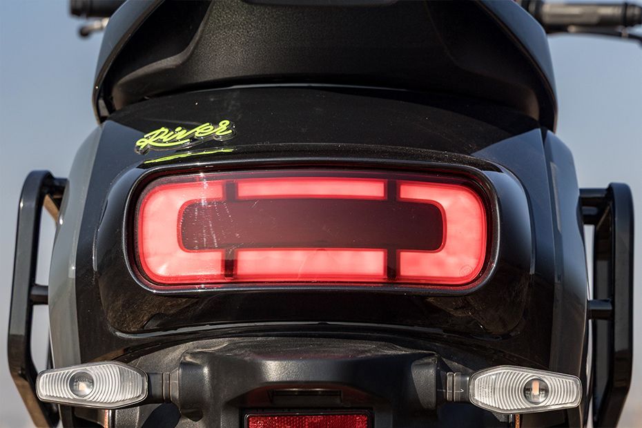 Tail Light of Indie