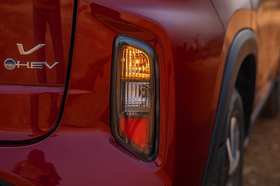 Turn Indicator Rear Image of Hyryder