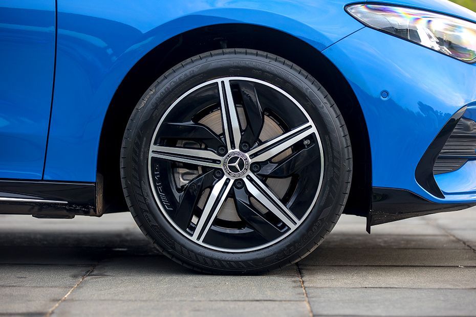 Wheel arch Image of CLA Electric