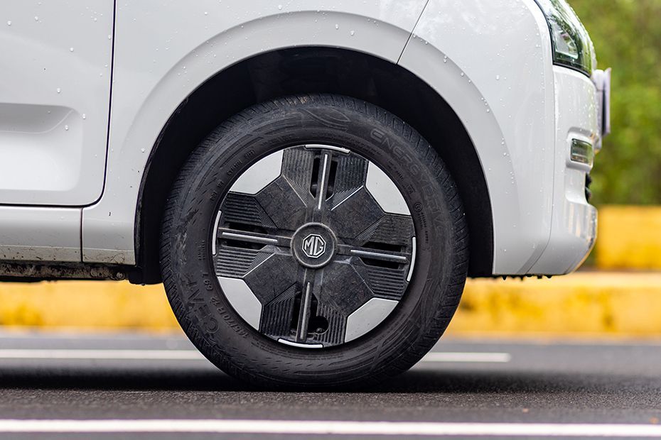 Wheel arch Image of Comet EV