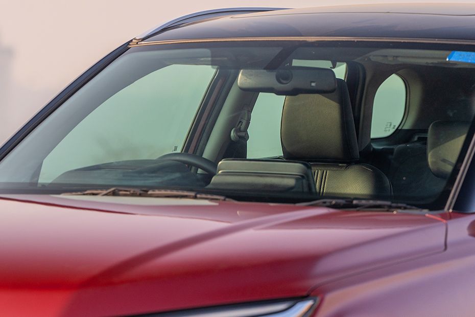 Wiper with full windshield Image of Hyryder