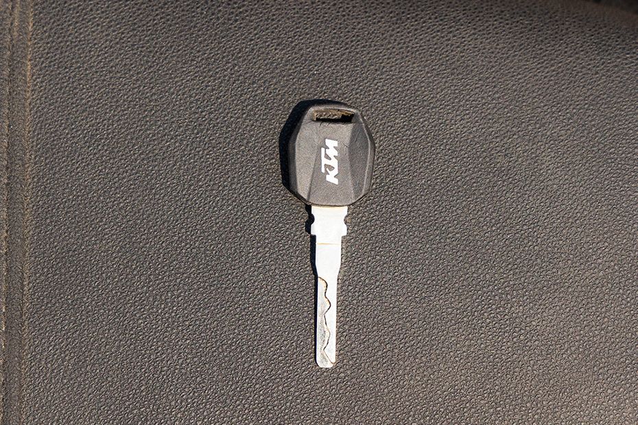 Key (Back) of 390 Adventure X