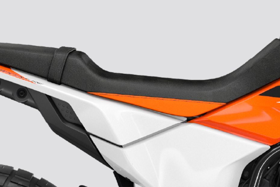 Central Panel of 390 Adventure S