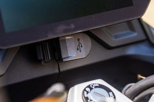 Charging ports of F 450 GS