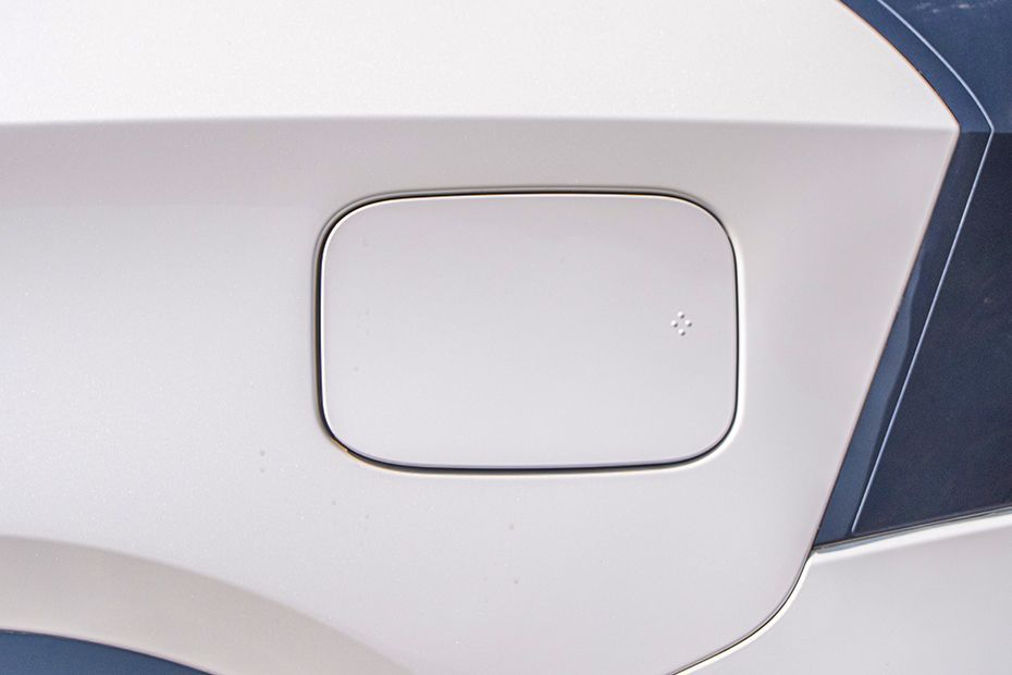 Charging Flap (Closed) Image of XEV 9S