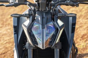 Daytime Running Lamp(DRL) of 390 Duke