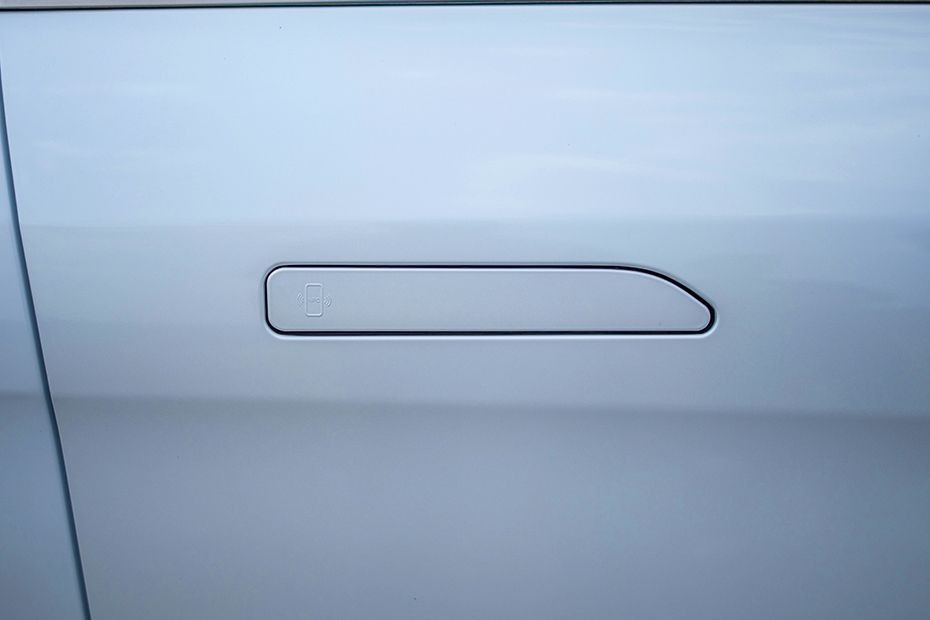 Door Handle Image of XEV 9S