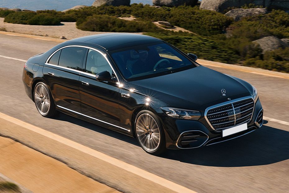 Driving: Front Right Quarter View Image of S Class Facelift