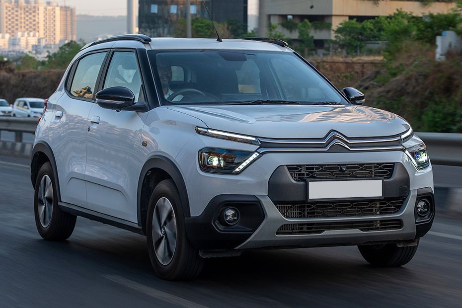 Driving: Front Right Quarter View Image of C3