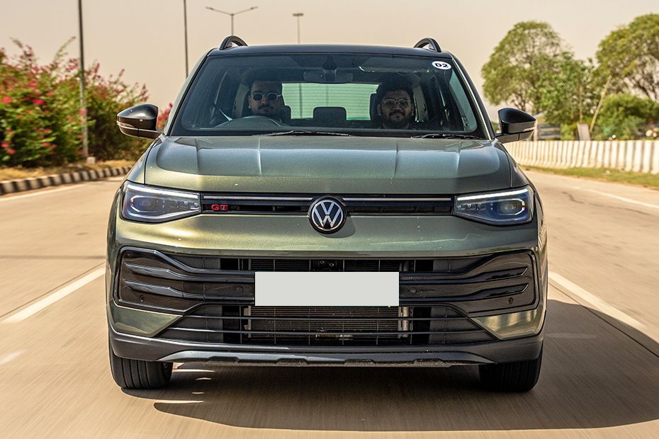 Driving: Front View Image of Taigun