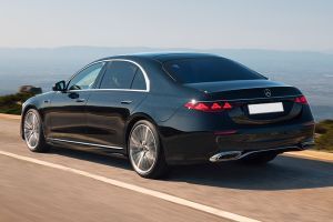 Driving: Rear Left Three Quarter View Image of S Class Facelift