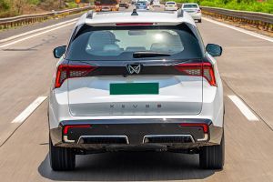 Driving: Rear View Image of XEV 9S