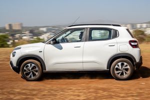 Driving: Side Profile (Left) View Image of C3