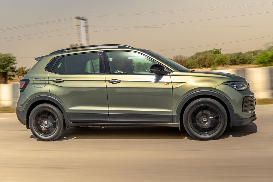Driving: Side Profile (Right) View Image of Taigun