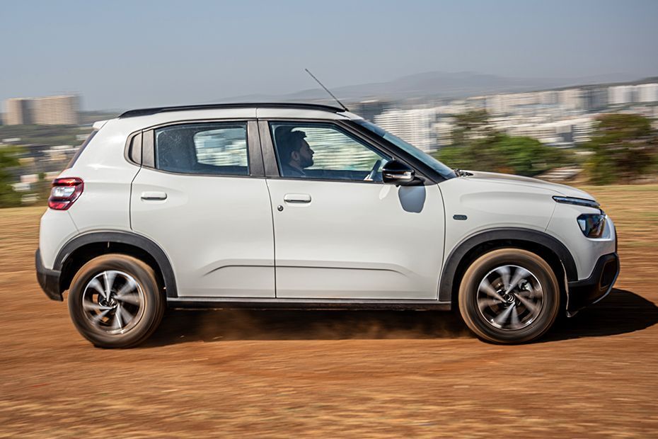Driving: Side Profile (Right) View Image of C3