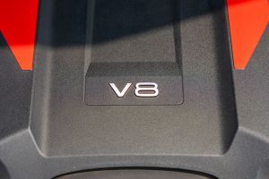 Engine Badge Image of SQ8