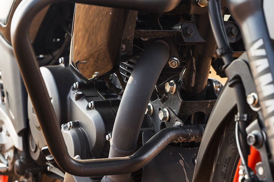 Exhaust (Header) of FZ-RAVE