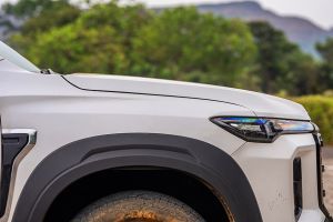 Front Fender Image of Majestor