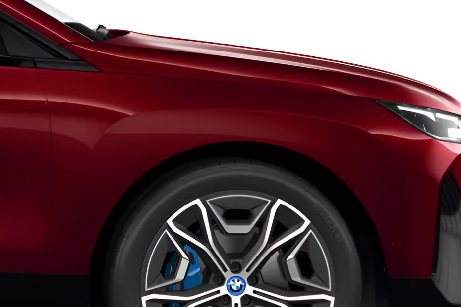 Front Fender Image of iX