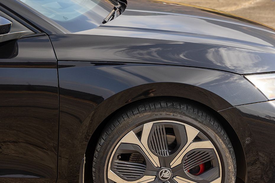 Front Fender Image of Octavia RS