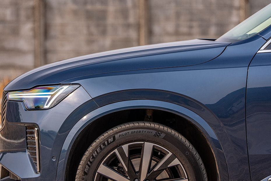 Front Fender Image of XC90
